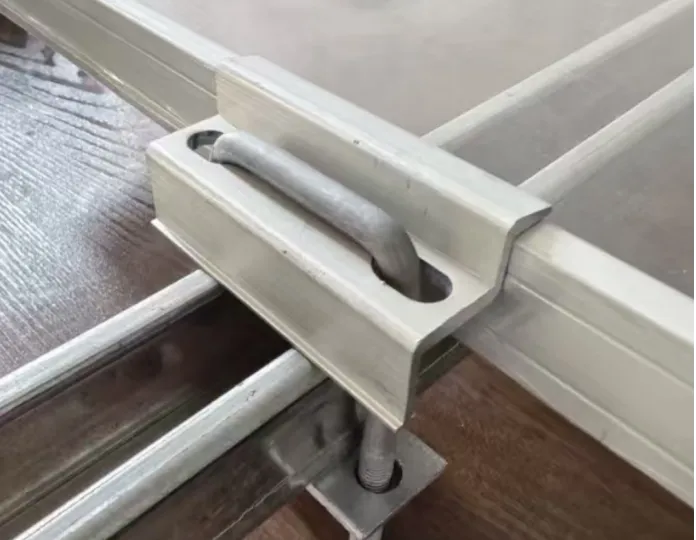 Dubbla hål Solar Mitt och End Clamp